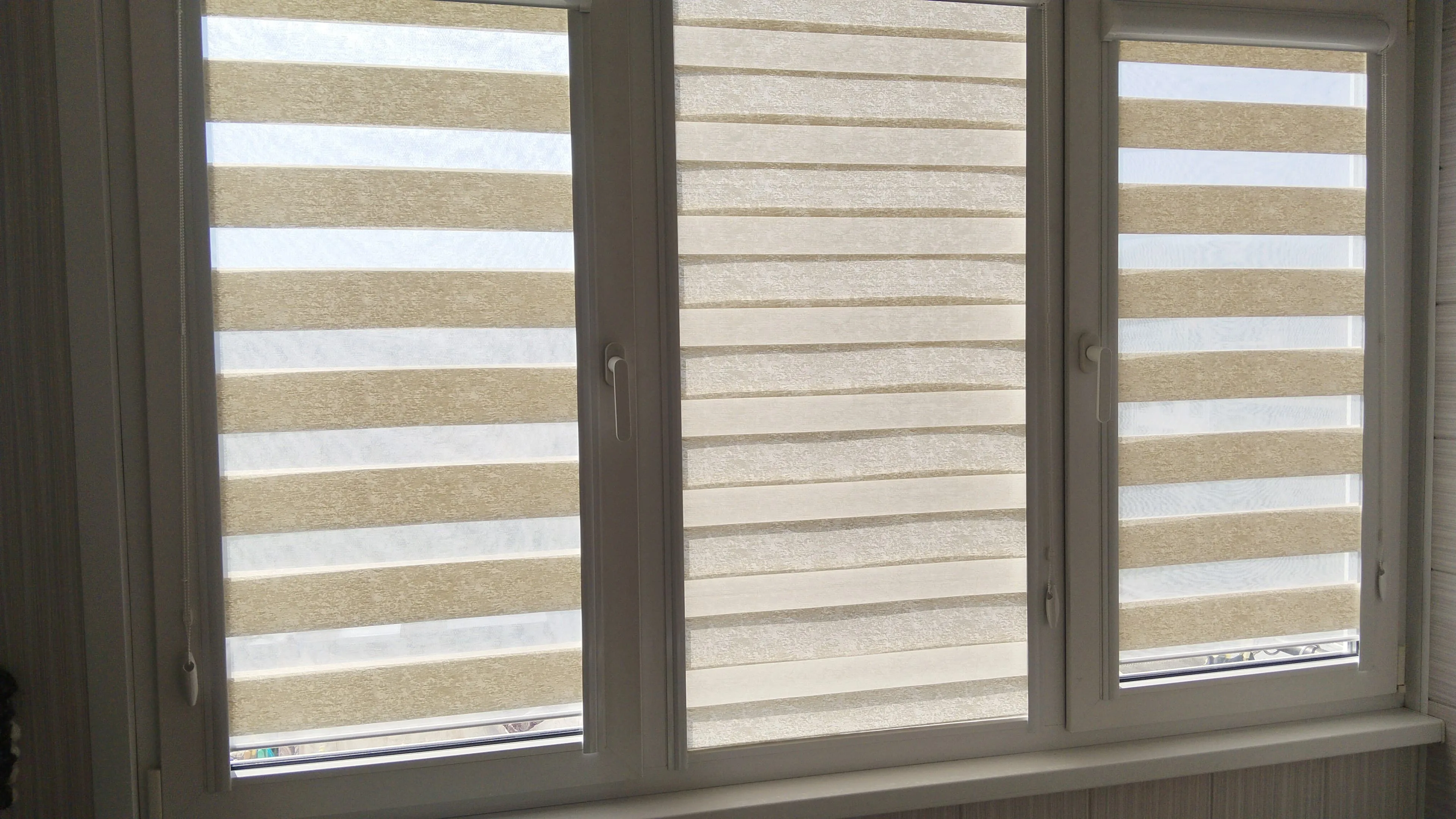 Рулонные шторы зебра день-ночь 20 в Нальчике и КБР на заказ