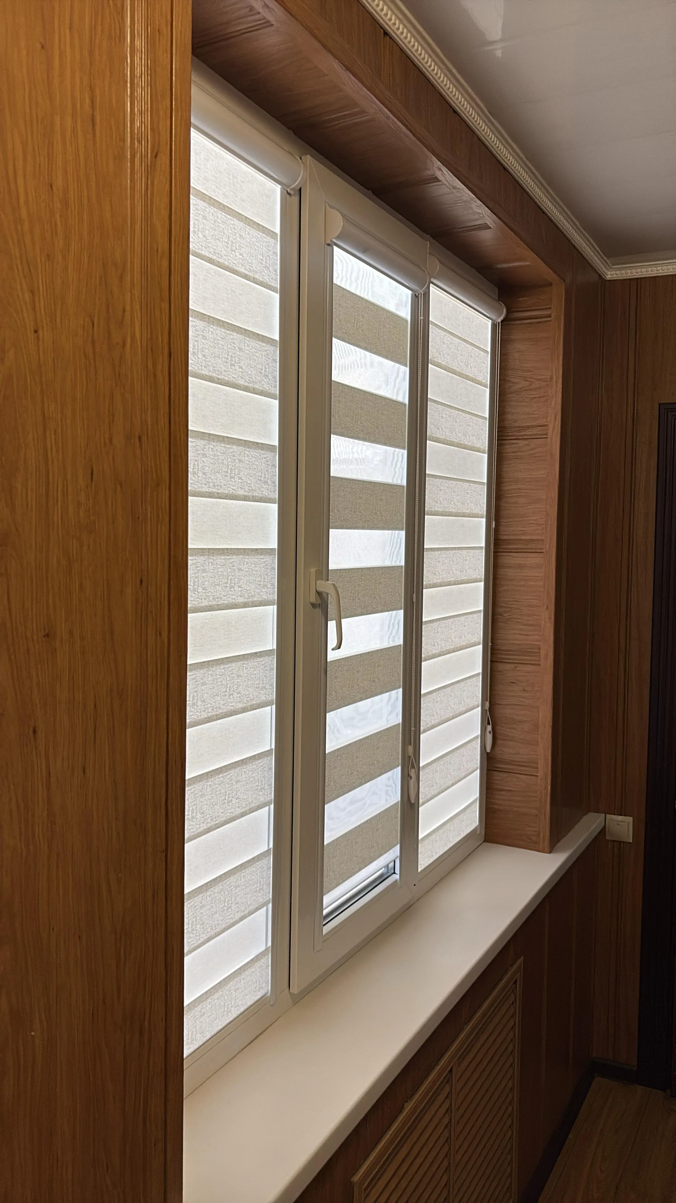 Рулонные шторы зебра день-ночь 33 в Нальчике и КБР на заказ