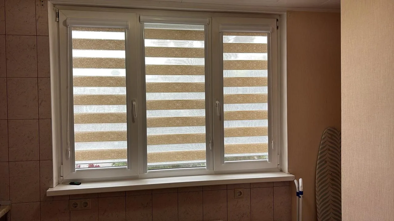 Рулонные шторы зебра день-ночь 42 в Нальчике и КБР на заказ