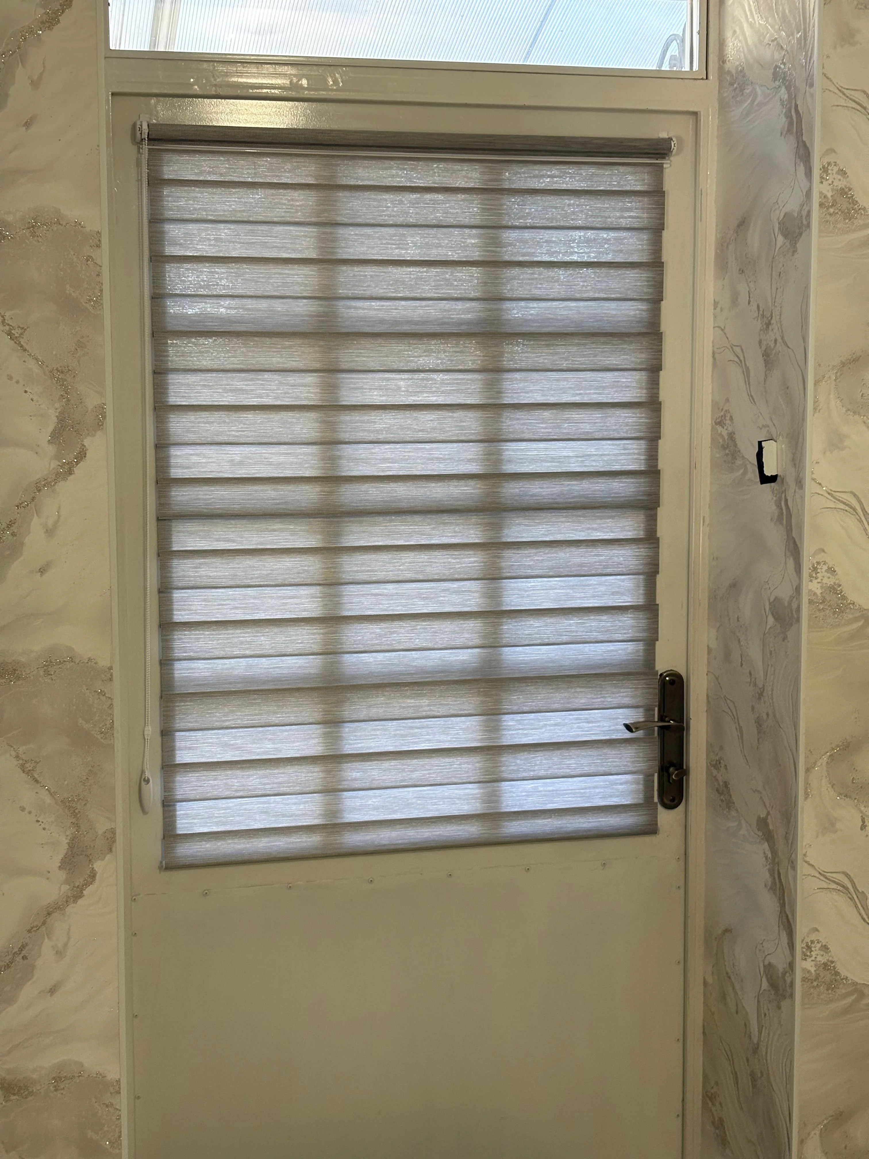 Рулонные шторы зебра день-ночь 58 в Нальчике и КБР на заказ