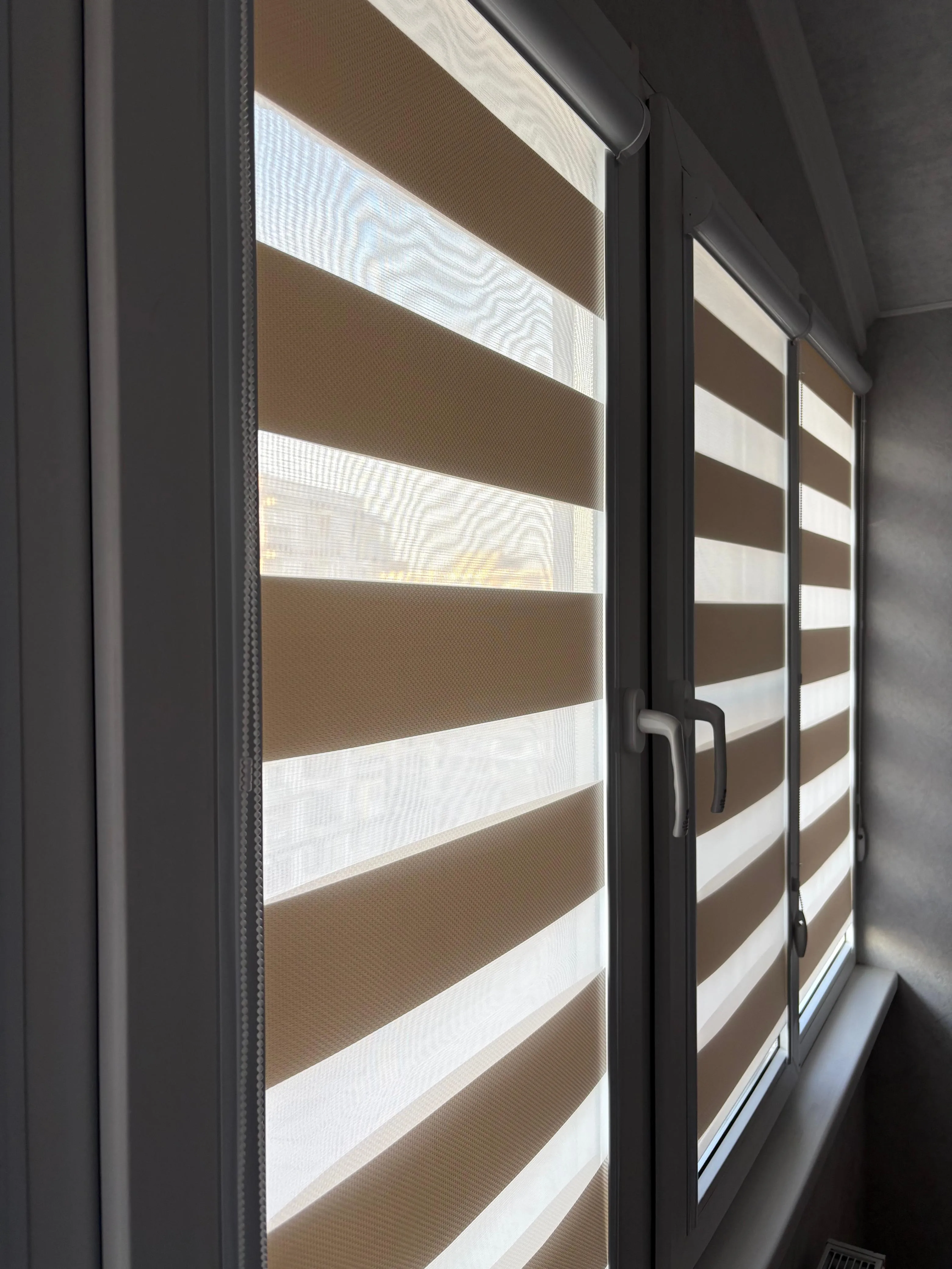 Рулонные шторы зебра день-ночь 65 в Нальчике и КБР на заказ