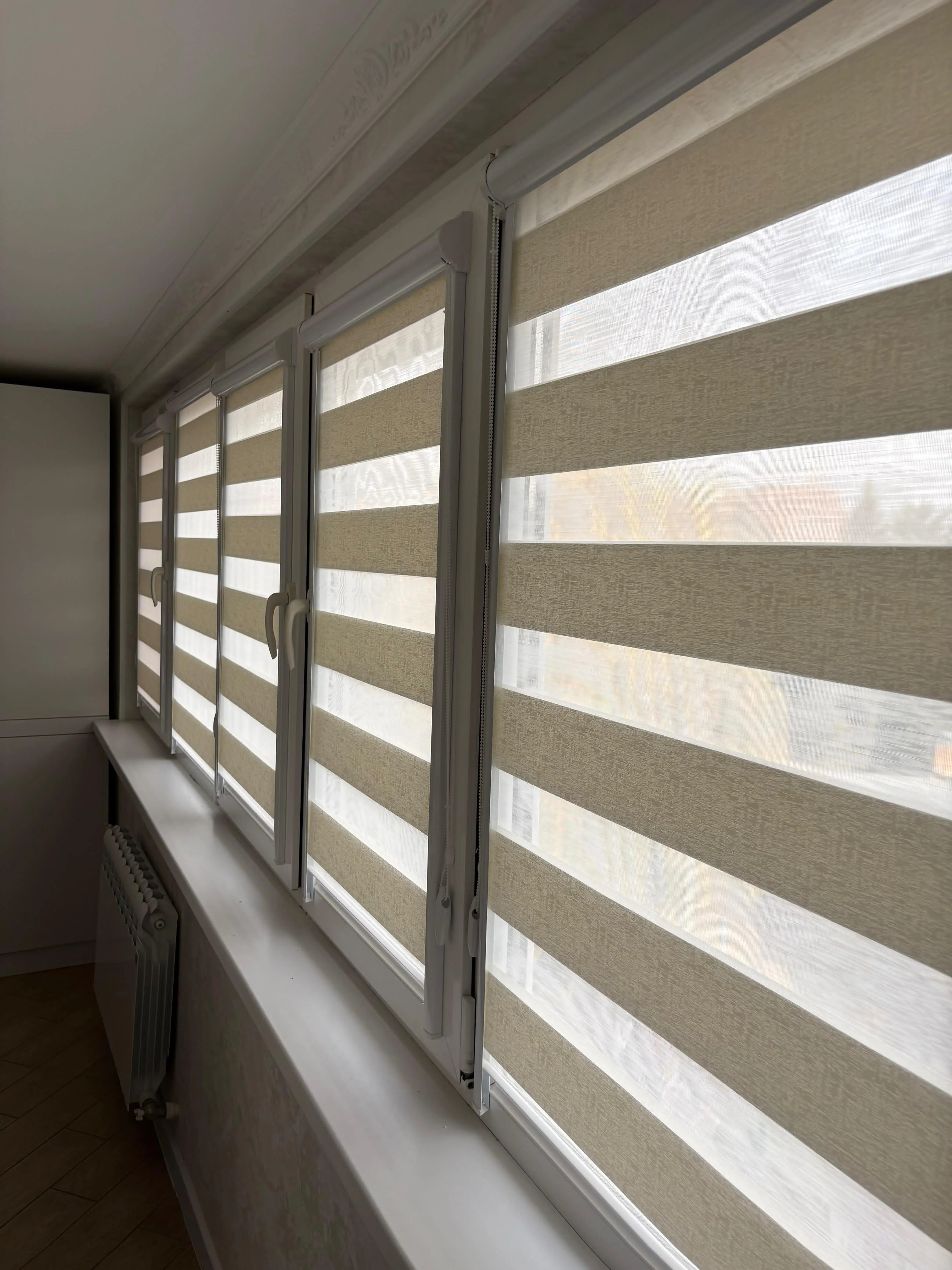 Рулонные шторы зебра день-ночь 83 в Нальчике и КБР на заказ