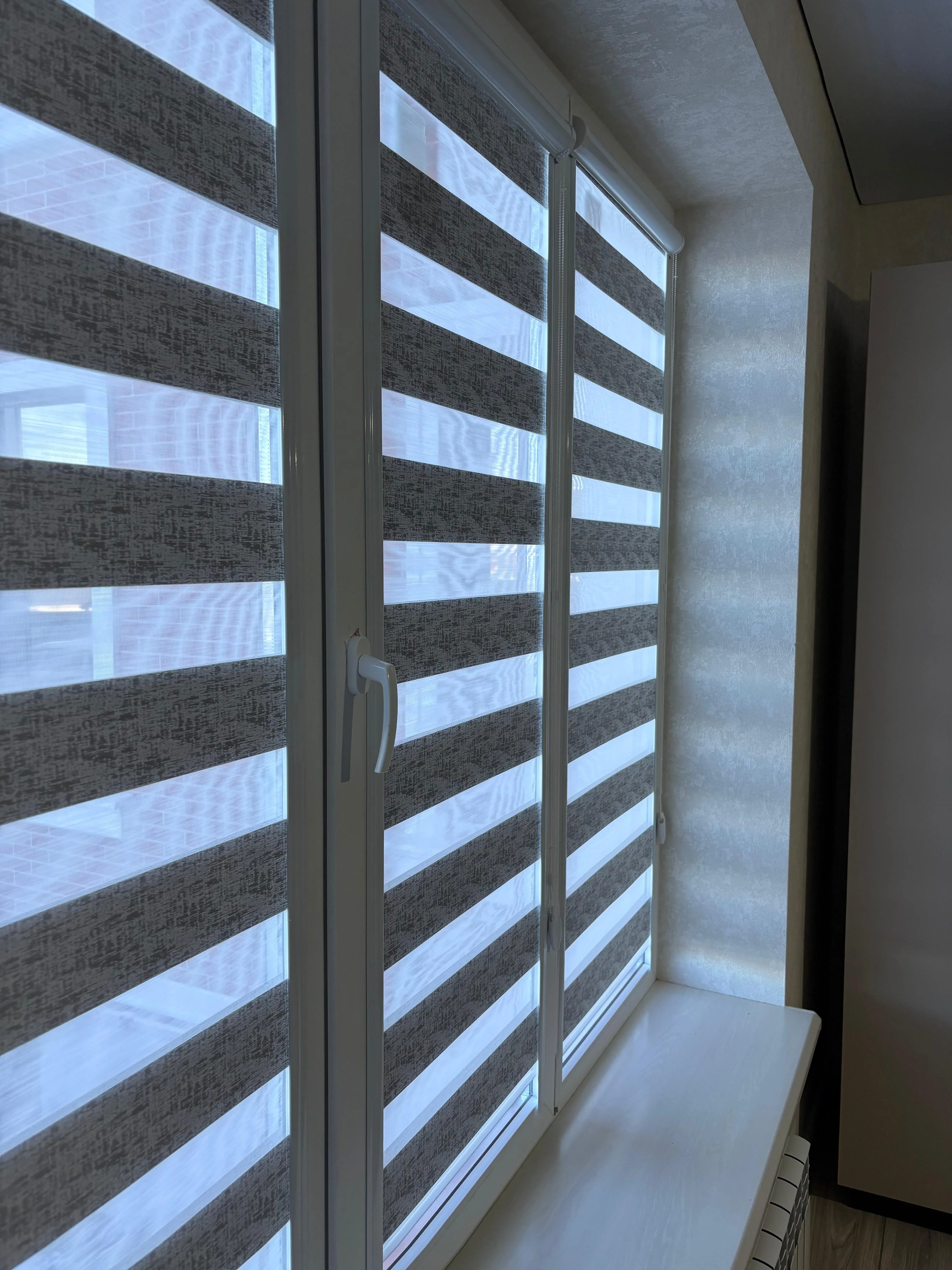 Рулонные шторы зебра день-ночь 118 в Нальчике и КБР на заказ